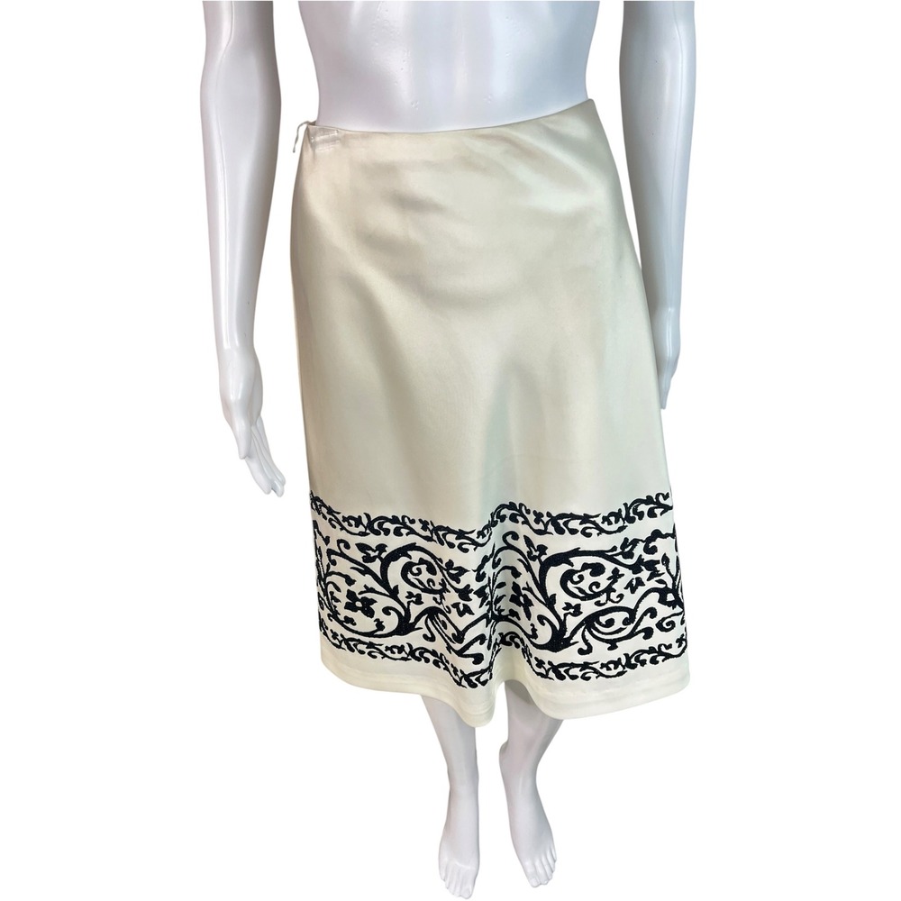 White House Black Market HBM Skirt Cream Satin Black Flocked Scroll Midi Size 4